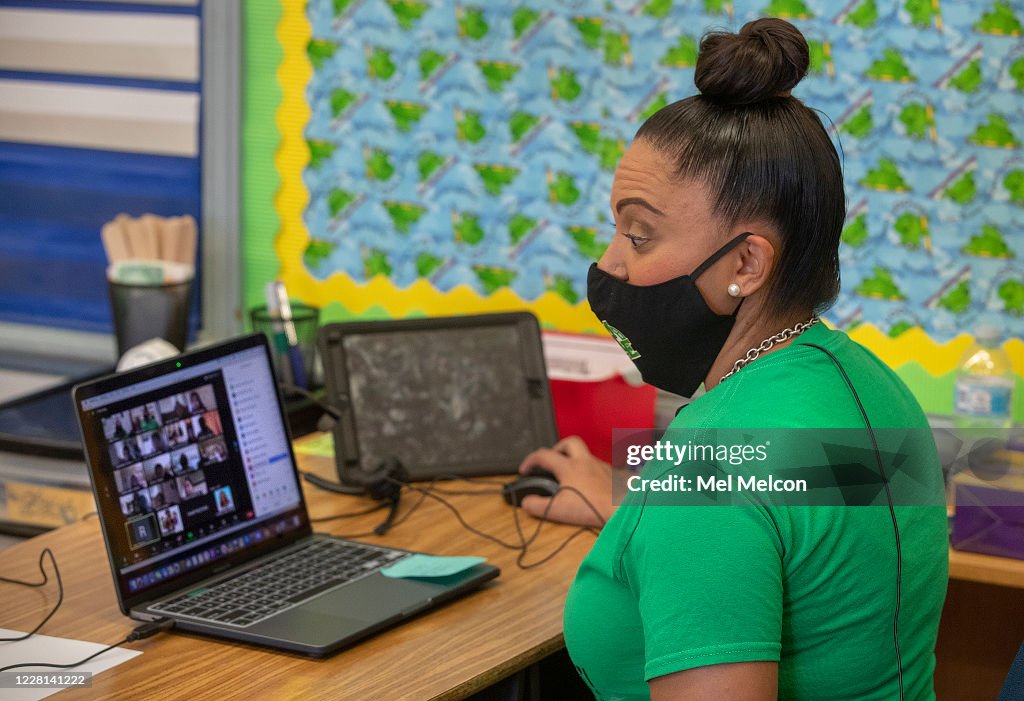 Students at Manchester Ave. Elementary School have virtual meet and greet with teacher