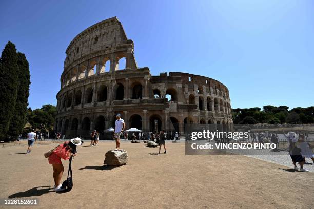 Colosseum Rocks Tourist Colosseum Photos and Premium High Res Pictures - Getty Images