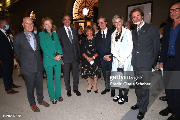 Architect Sir Norman Foster and his wife Elena Ochoa Foster, Bernd Knobloch, Charlotte Knobloch, Thaddaeus Ropac, Gloria von Thurn und Taxis, Pierre...