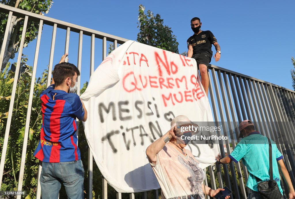 F.C. Barcelona Protest Against The Departure Of Leo Messi