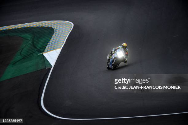 Suzuki GSXR 1000 Formula EWC N°2 Belgian rider Xavier Simeon competes for second place during the 43rd Le Mans 24-hours endurance moto race in Le...