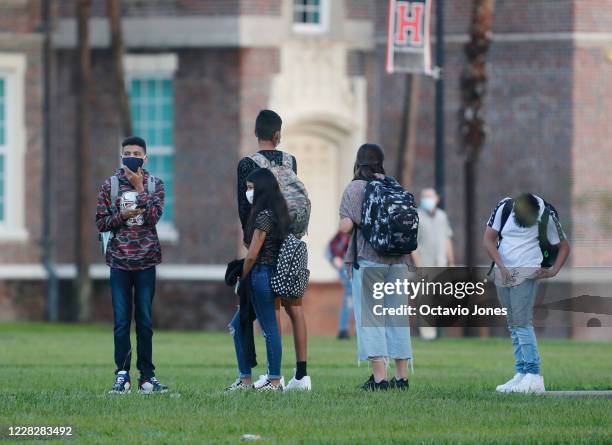 20 Hillsborough High School (Tampa Florida) Stock Photos, HighRes