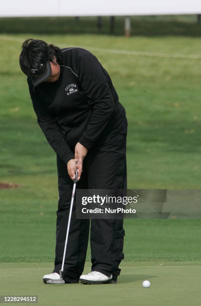 Nov 1, 2009-Incheon, South Korea-Pat Hurst of Arizona putts on the 18th hole during final round of Hana Bank Kolon Championship at Sky 72 Golf Club...