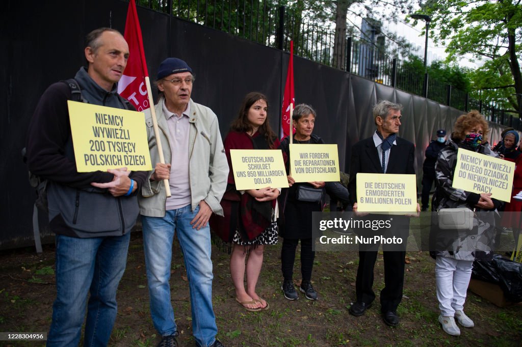 ''We Want Reparations From Germany'', Protest In Warsaw
