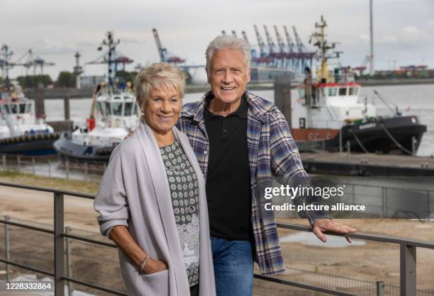 August 2020, Hamburg: Robert Atzorn and his wife Angelika Hartung pose in the harbour in Hamburg. In September, the 75-year-old actor's autobiography...