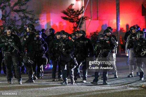 Police Injustice Riot 525 Portland Riot Stock Photos, High-Res Pictures, and Images - Getty ...