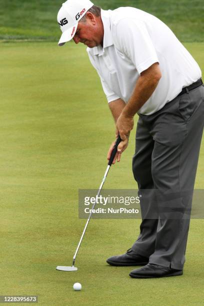 Mark Calcavecchia of USA 8th hall putt during the PGA Tour Songdo IBD championship second round at Jack Nicklaus golf club in Incheon, west of Seoul,...