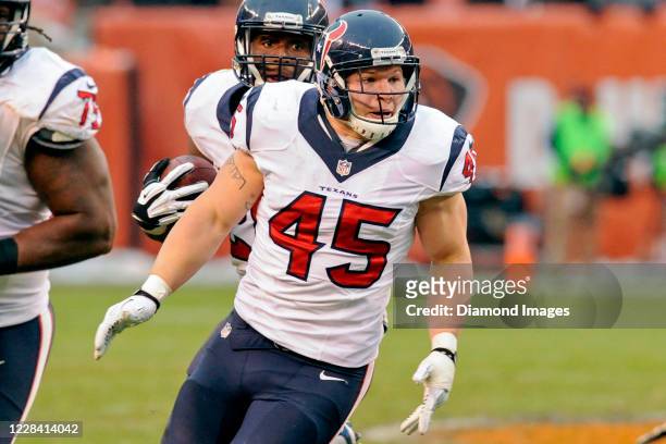 Running back Jay Prosch of the Houston Texans pulls across the line of scrimmage in the fourth quarter of a game against the Cleveland Browns at...