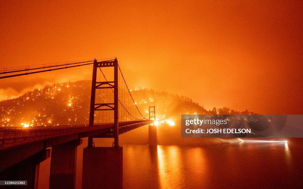 US-WILDFIRES-CALIFORNIA