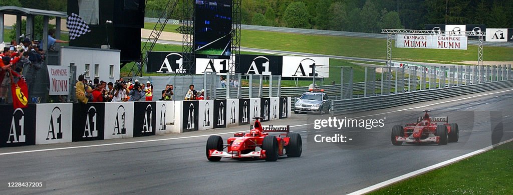 AUT0-F1-AUT-FINISHLINE