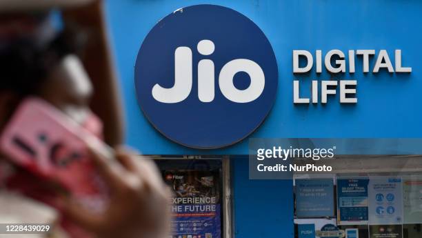 398 Reliance Jio Photos and Premium High Res Pictures - Getty Images