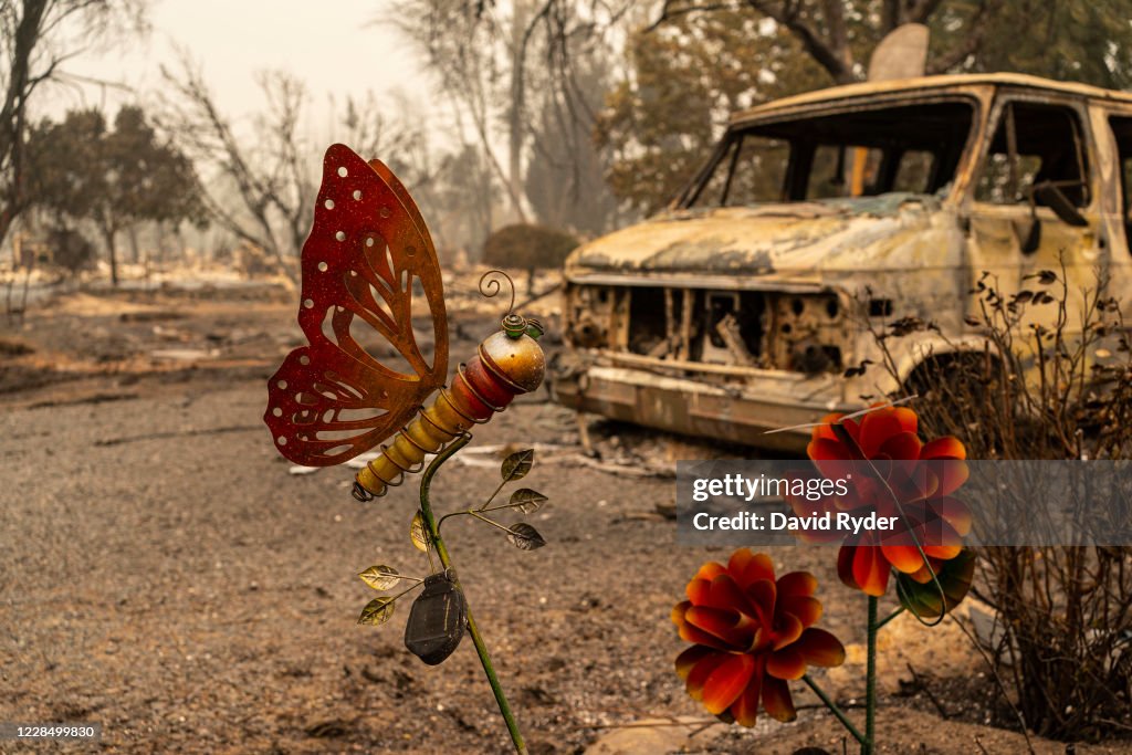 Wildfires In Oregon Force Mass Evacuations And Threaten Hundreds Of Structures