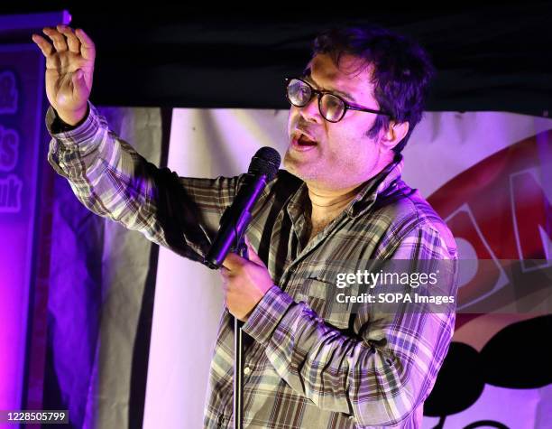 Paul Sinha performs a live socially distanced stand up comedy show. Sinha - aka The Sinnerman from TVs The Chase -was diagnosed with Parkinsons...