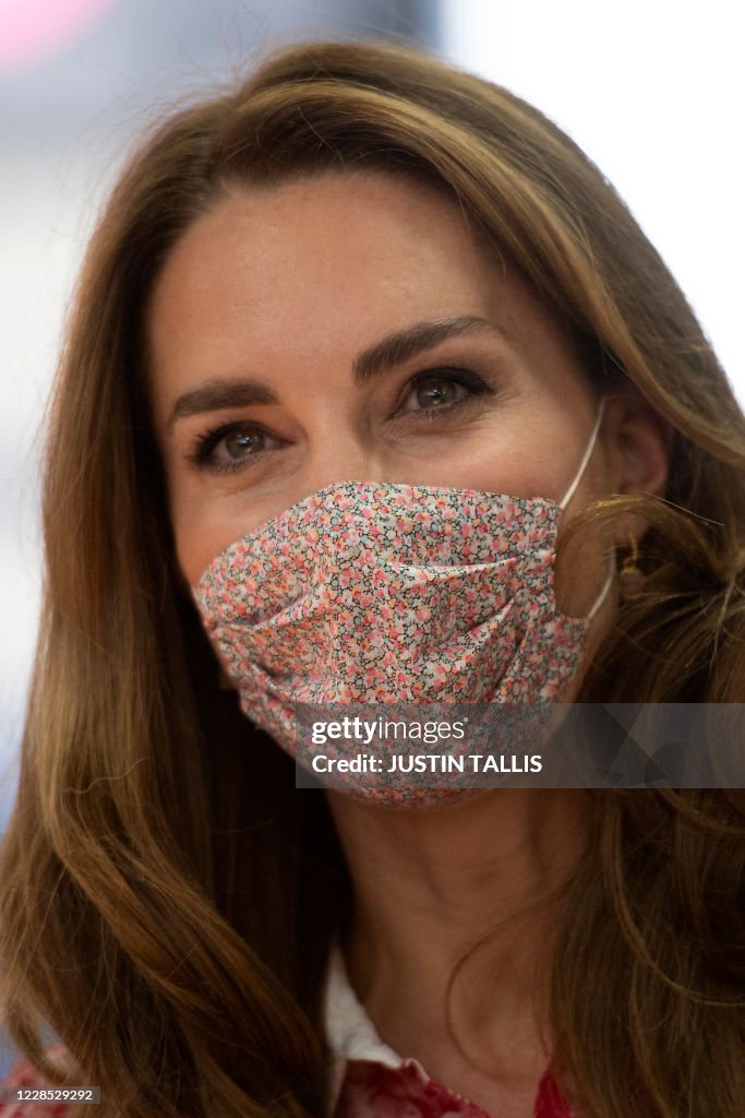 BRITAIN-HEALTH-VIRUS-ROYALS