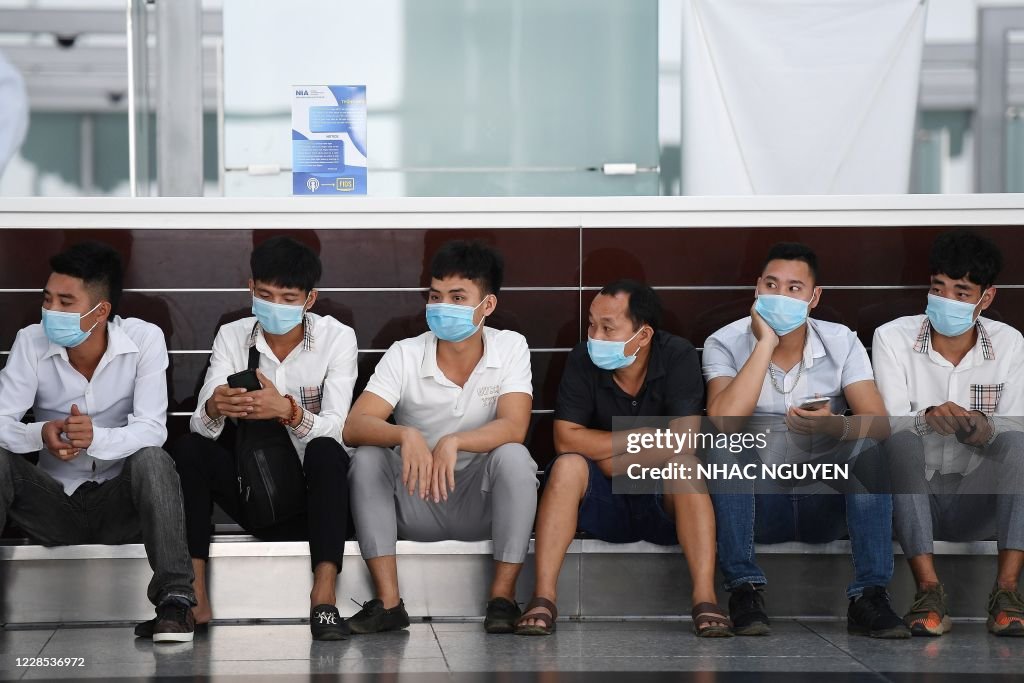 VIETNAM-ECONOMY-AVIATION-VIRUS