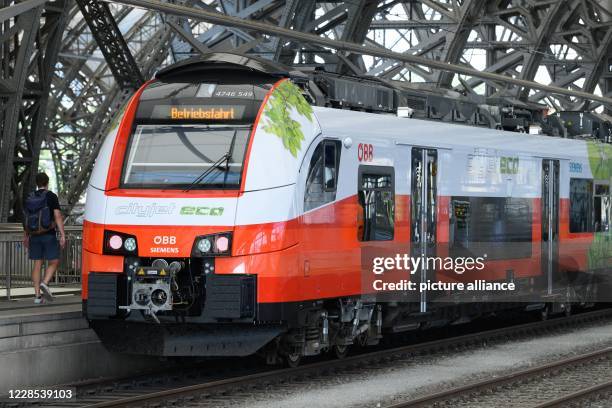 Desiro Siemens Desiro Photos and Premium High Res Pictures - Getty Images