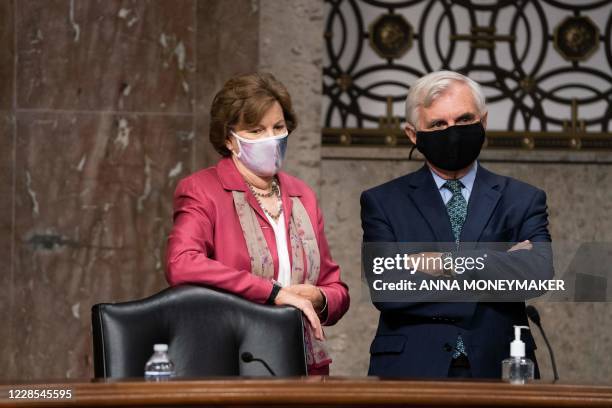 Jack Reed Nh Anna Shaheen Photos and Premium High Res Pictures - Getty Images