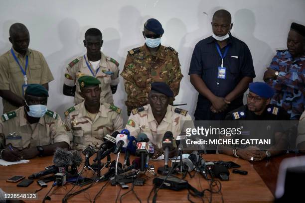 Colonel-Major Ismael Wague , spokesperson for the CNSP addresses to the press at the CNSP headquarters in Kati, on September 16, 2020. - A day after...