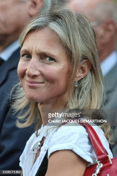 Clara Gaymard, présidente de Général Electric France pose, le 11 septembre 2008 à l'Hôtel Matignon à Paris, après la remise du Prix de l'Audace...