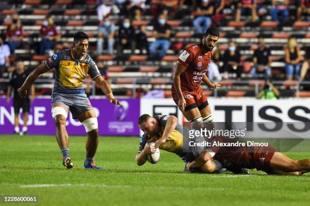 Ken Owens of Scarlets during the Quarter-Final Challenge Cup match between Toulon and Scarlets at Felix Mayol Stadium on September 19, 2020 in...