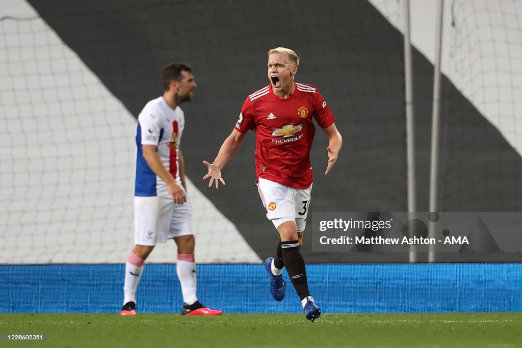 Manchester United v Crystal Palace - Premier League