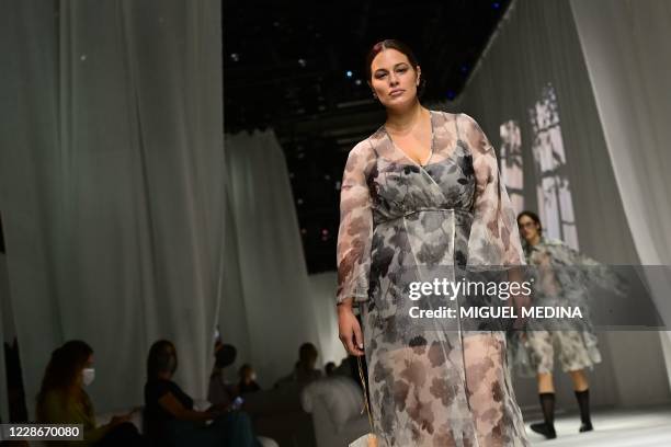 Ashley Graham Spring Ashley Graham Fashion Model Photos and Premium High Res Pictures ...