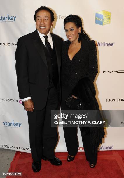 74 Frances Gladney Smokey Robinson Photos & High Res Pictures - Getty