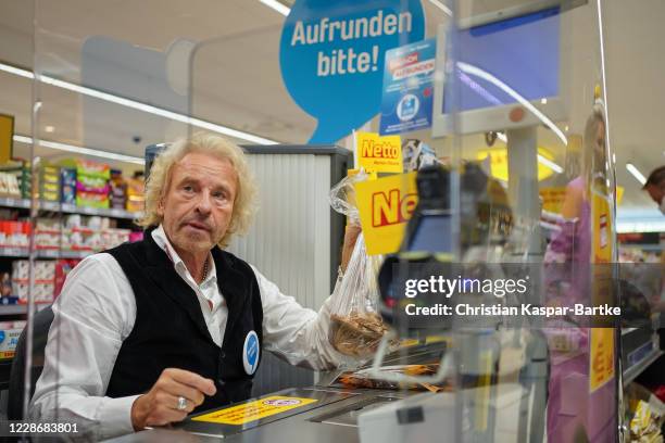 Thomas Gottschalk supports the charity campaign "Deutschland rundet auf" at Netto supermarket on September 24, 2020 in Rastatt, Germany.