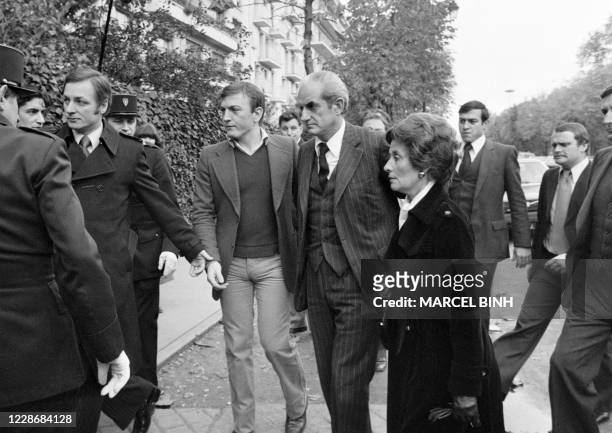 Alain Peyrefitte, ministre de la Justice , et son épouse Monique Peyrefitte, se rendent au domicile de Robert Boulin, ministre du Travail, 01...