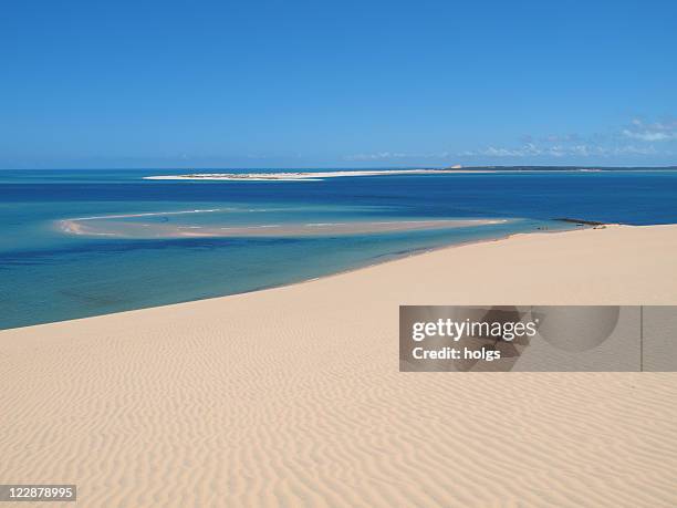 beach in mozambique, africa - mozambique stockfoto's en -beelden