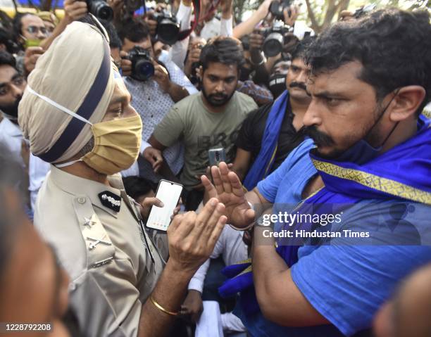 Chandra Sen Ravan 114 Chandrashekhar Azad Ravan Photos & High Res Pictures - Getty Images