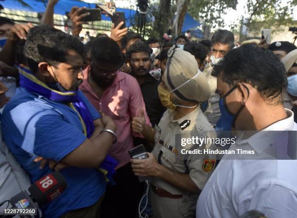 Ajad Ravan Photo 114 Chandrashekhar Azad Ravan Photos & High Res Pictures - Getty Images