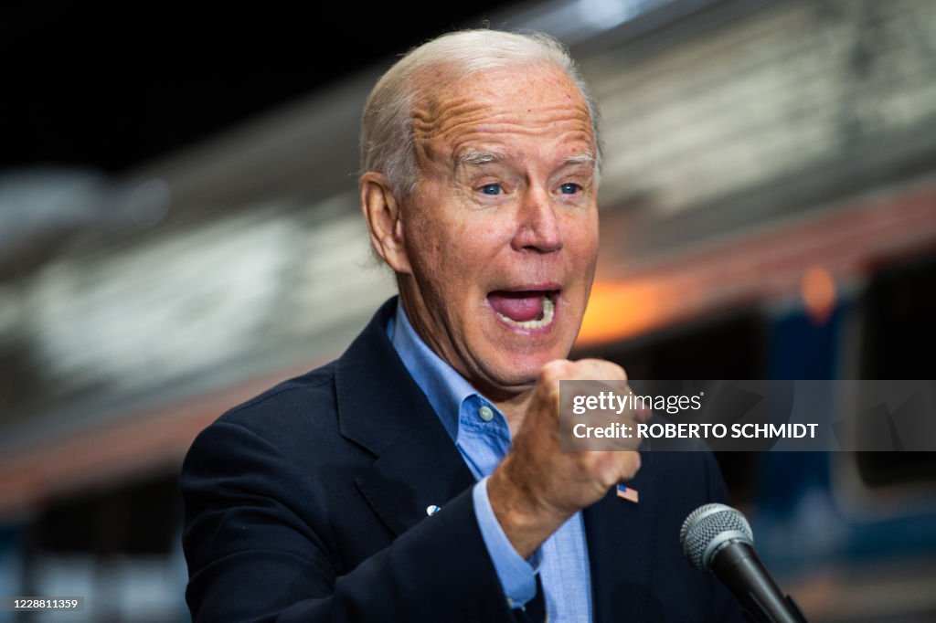 TOPSHOT-US-VOTE-BIDEN-CAMPAIGN