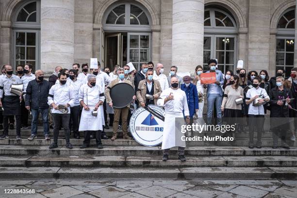 The Michelin-starred Chef Philippe Etchebest in front of his Quatrième Mur restaurant in Bordeaux protests against the health measures announced by...