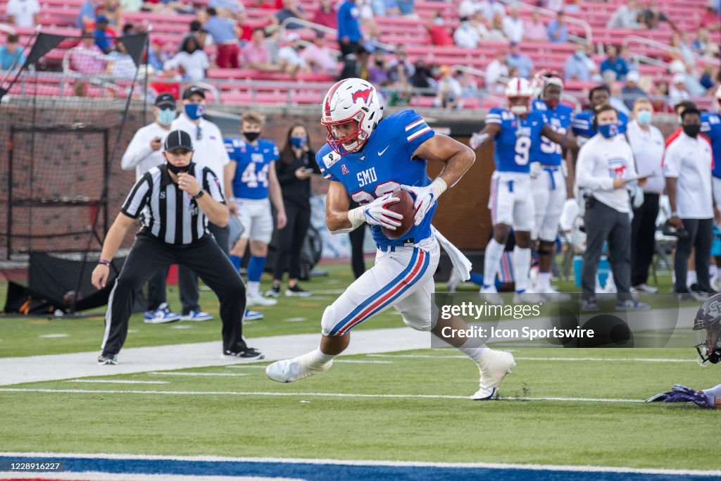 COLLEGE FOOTBALL: SEP 26 Stephen F Austin at SMU