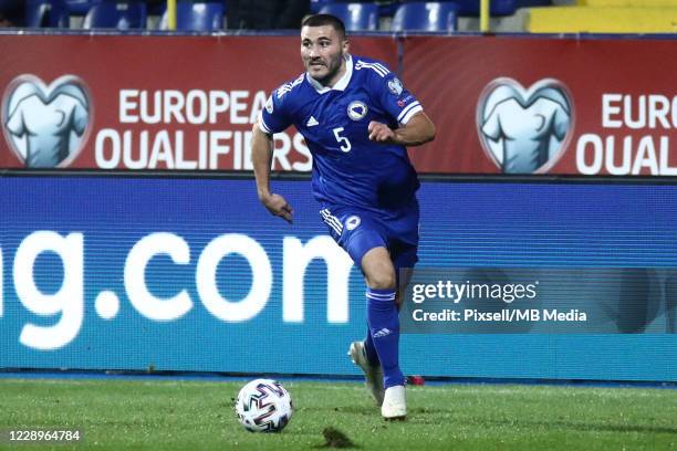 Sead Kolasinac of Bosnia and Herzegovina controls the ball during UEFA Euro 2020 play-off Semi Finals match between Bosnia And Herzegovina and...