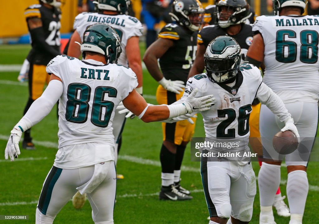 Philadelphia Eagles v Pittsburgh Steelers