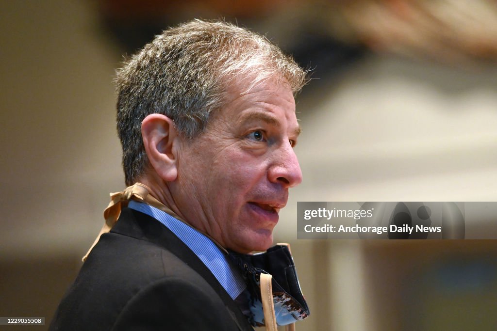 Anchorage mayor admits to inappropriate messaging relationship with news anchor