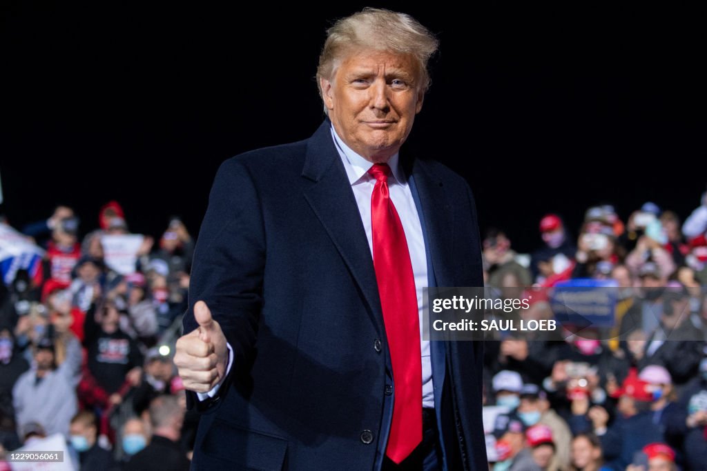 TOPSHOT-US-VOTE-TRUMP