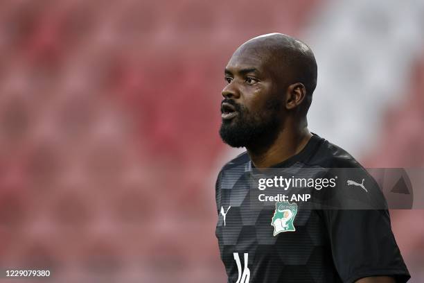 Ivory Coast goalkeeper Sylvain Gbohouo during the friendly match between Japan and Ivory Coast at Stadion Galgenwaard on October 13, 2020 in Utrecht,...