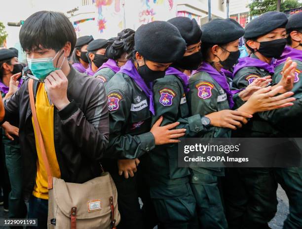 Female Riot Police 83 Housetop Stock Photos, High-Res Pictures, and Images - Getty Images