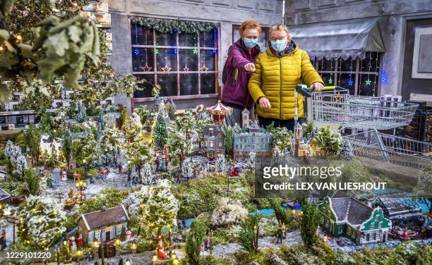 Customers discovers the Christmas decorations at a garden center in Zoetermeer, on October 16, 2020. / Netherlands OUT