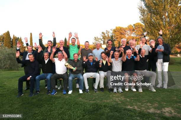 First row: Andreas Moeller, Pierre Littbarski, Andreas Brehme, Thomas Haessler, Franz Beckenbauer, Holger Osieck, Olaf Thon, Stefan Reuter, Hans...