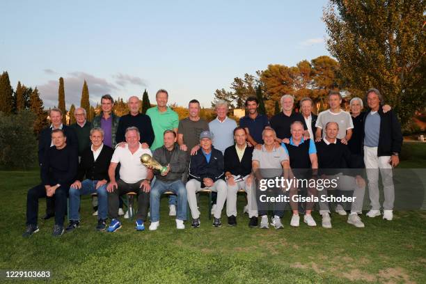 First row: Andreas Moeller, Pierre Littbarski, Andreas Brehme, Thomas Haessler, Franz Beckenbauer, Holger Osieck, Olaf Thon, Stefan Reuter, Hans...