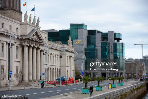 Ifsc House Building Dublin Custom House Photos and Premium High Res Pictures - Getty Images
