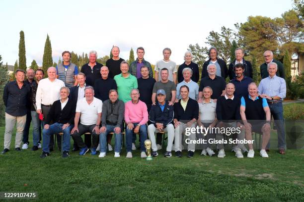 First row: Pierre Littbarski, Andreas "Andi" Brehme, Thomas "Icke" Haessler, Eberhard Vogel, Franz Beckenbauer, Holger Osieck, Olaf Thon, Hans...