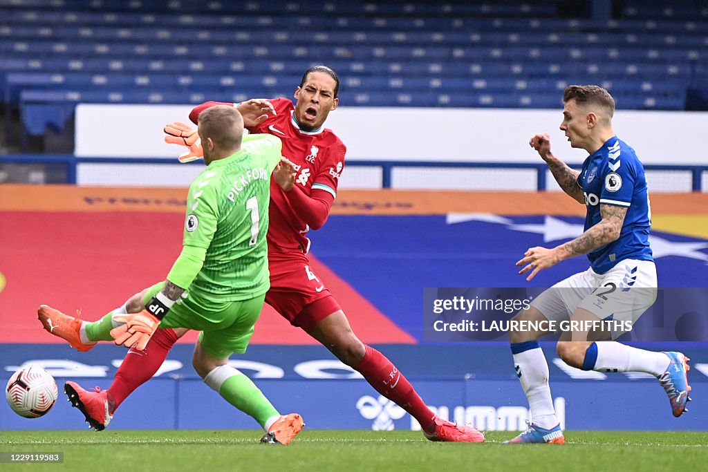 TOPSHOT-FBL-ENG-PR-EVERTON-LIVERPOOL