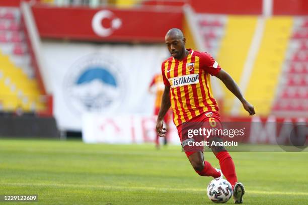 Manuel Fernandes of Hes Kablo Kayserispor in action during the Turkish Super Lig match between Hes Kablo Kayserispor and Demir Grup Sivasspor in...