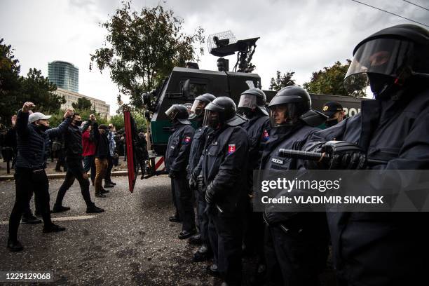 Hooligans Riot 105 Lsns Stock Photos, High-Res Pictures, and Images - Getty Images
