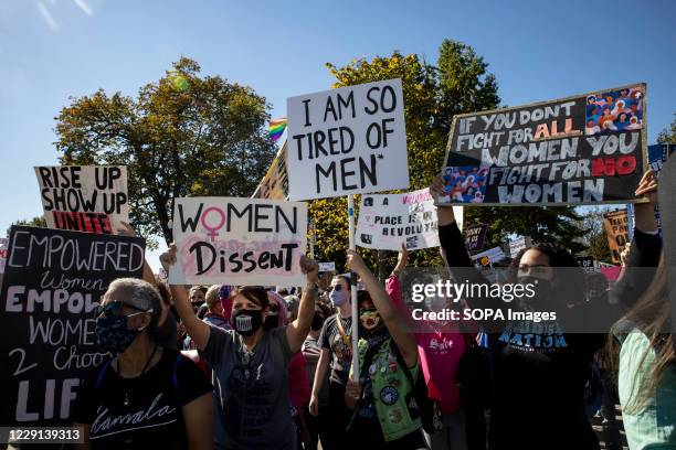 Face Protesting 992 Black Woman Mask Protest Stock Photos, High-Res Pictures, and ...